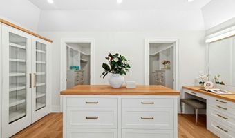 10 Stony Brook Rd, Darien, CT 06820