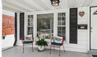 7133 Circleview Dr, Affton, MO 63123
