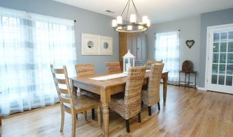 15 Rockledge Ln, Canton, CT 06019