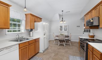 7686 SHADOW Gln, Bartlett, TN 38002