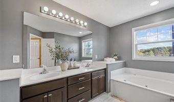 9258 Tyne Ln, Inver Grove Heights, MN 55077