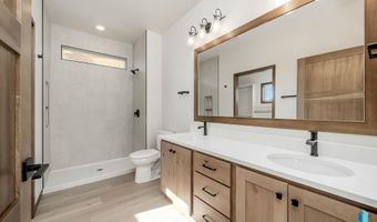 2413 E Tinley St, Brandon, SD 57005