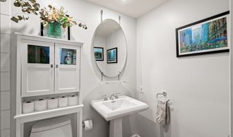 2 Clarendon St 102, Boston, MA 02116