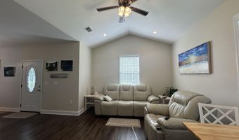 304 S Magnolia Ave, Andrews, SC 29510
