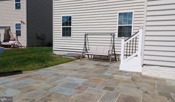 25501 EMERSON OAKS Dr, Aldie, VA 20105