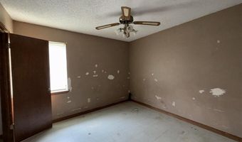 202 Redbud Dr, Anadarko, OK 73005