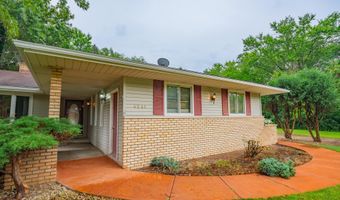 5241 Dommers Dr, Fitchburg, WI 53711