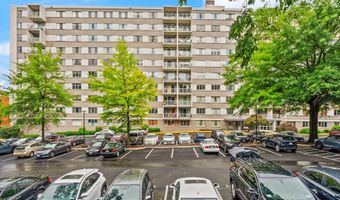 4977 BATTERY Ln 1-711, Bethesda, MD 20814