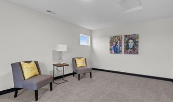 1165 Salm Dr, North Liberty, IA 52317