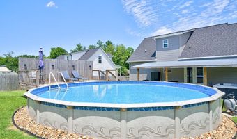 225 Peach St, Baxter, TN 38544
