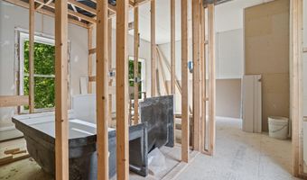 31 Bath St, Bath, ME 04530