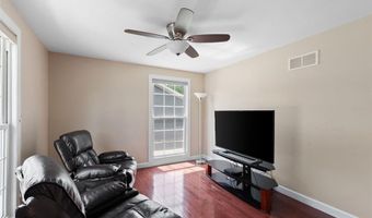 603 Rue Montand Dr, Ballwin, MO 63011