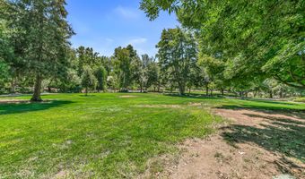 815 Creek Stone Way, Ashland, OR 97520