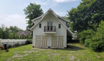 92 Compton St, Belford, NJ 07718