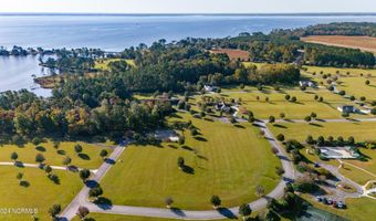 76 Club House Dr, Arapahoe, NC 28510