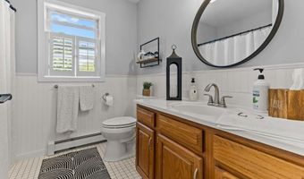 56 Pasture Farm Dr, Middletown, RI 02842