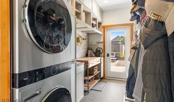 286 Circle F Trl, Bozeman, MT 59718