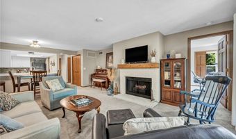 255 Portage Lakes Dr E, Akron, OH 44319