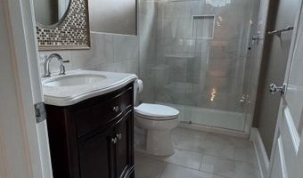 7702 TRAMMELL Rd, Annandale, VA 22003