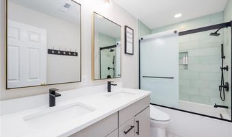 64 Fieldstone Ln, North Kingstown, RI 02874