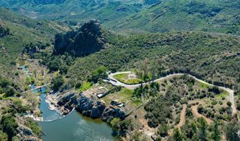28801 S Lakeshore Dr, Agoura Hills, CA 91301