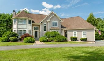 81 Crest Dr, Cranston, RI 02921