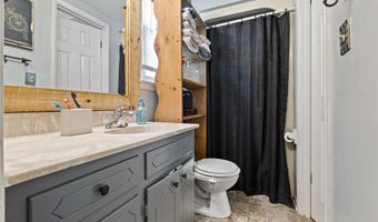 429 OAK Ln, Anniston, AL 36206
