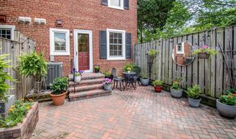 3206 S STAFFORD St, Arlington, VA 22206