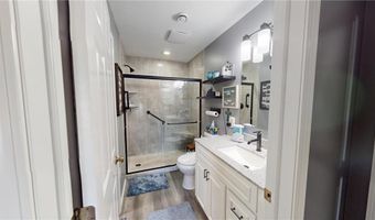 1987 Paradise Rd, Albert Lea, MN 56007