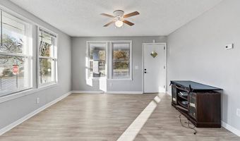 306 E Savannah St, Calhoun Falls, SC 29628