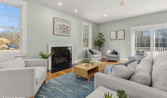 9 Stone Creek Dr, Brentwood, NH 03833