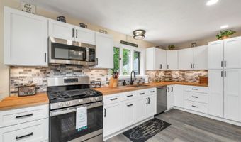 52 Meadow Ln, Belmont, NH 03220