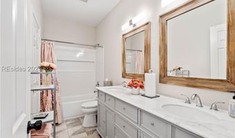 7 Holbrook Dr, Beaufort, SC 29902