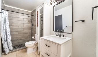 1251 Los Meadows Dr, Las Vegas, NV 89110