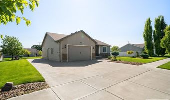 5577 Cottontree Ln, Ammon, ID 83406