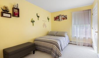 4 Dunnmoore Dr, Bow, NH 03304