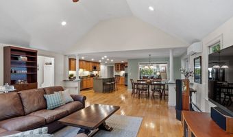 31 Mohawk Dr, Acton, MA 01720