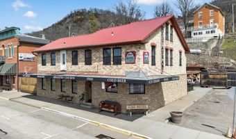 201 N Main St, Alma, WI 54610