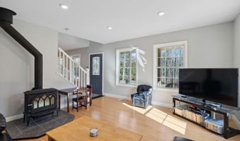 5 Harmony Way, Falmouth, ME 04105