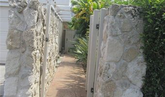 5578 Pia St #A, Honolulu, HI 96821