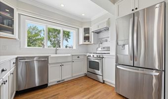 17 Norman Ave, Amityville, NY 11701