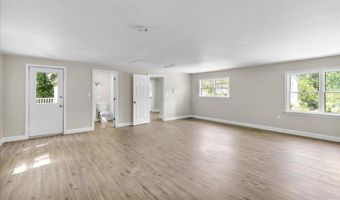 153 Cedar St, Belfast, ME 04915