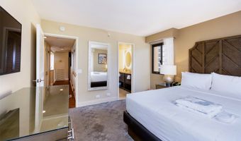 2470 Kalakaua Ave 704, Honolulu, HI 96815