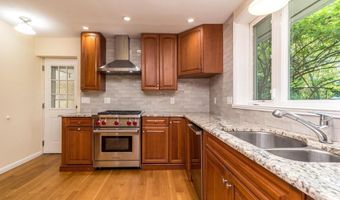 1901 ACORN Ln, Abington, PA 19001