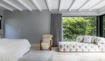 22 Phelan Ct, Amagansett, NY 11930