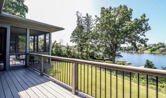 13 Kellogg St, Brookfield, CT 06804