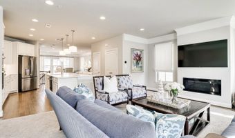 1318 S QUINN St, Arlington, VA 22204
