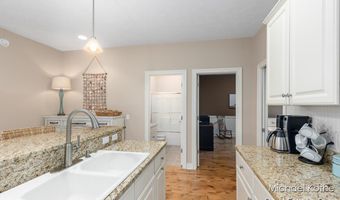 7443 Watermark Dr 32, Allendale, MI 49401