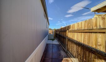 437 Coral Reef Dr, Bullhead City, AZ 86442