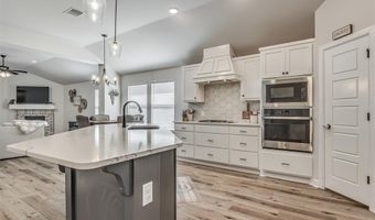 428 Vista Dr, Yukon, OK 73099